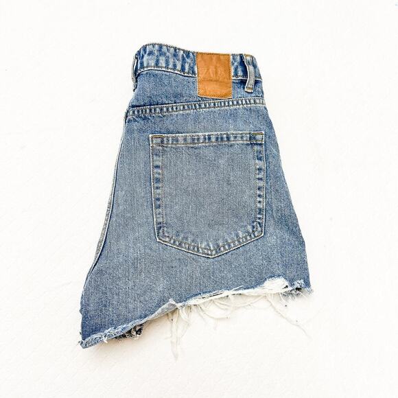 Zara Acid Wash Denim Cutoff Jeans Ripped Shorts Raw Hem Size 6 - Picture 6 of 6
